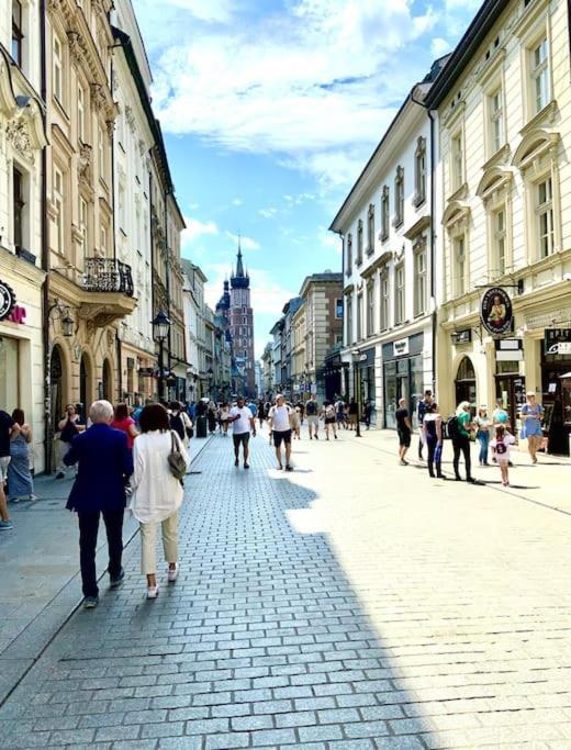 Quiet Luxury On Florianska Apartment Krakow Exterior photo